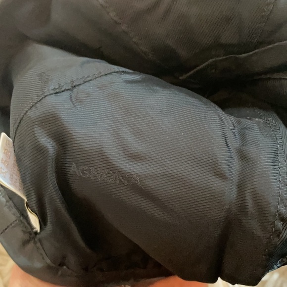 EUC Agnona cashmere and leather beret - Picture 4 of 5